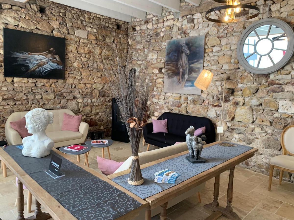 Le Manoir De Pierre Levee, The Originals Collection Hotell Tournon-Saint-Martin Eksteriør bilde